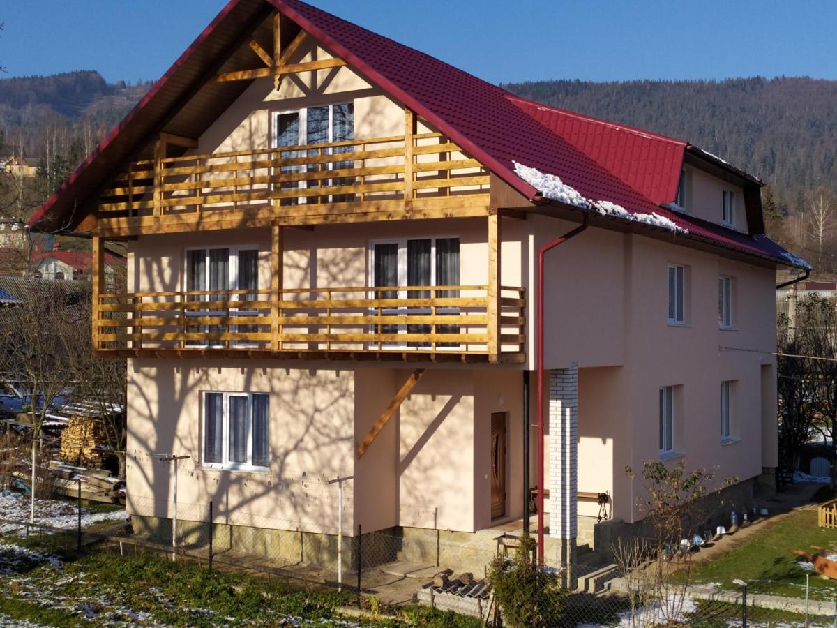 Апартаменти З Двома Спальнями І Кухнею Jaremtsche Exterior foto