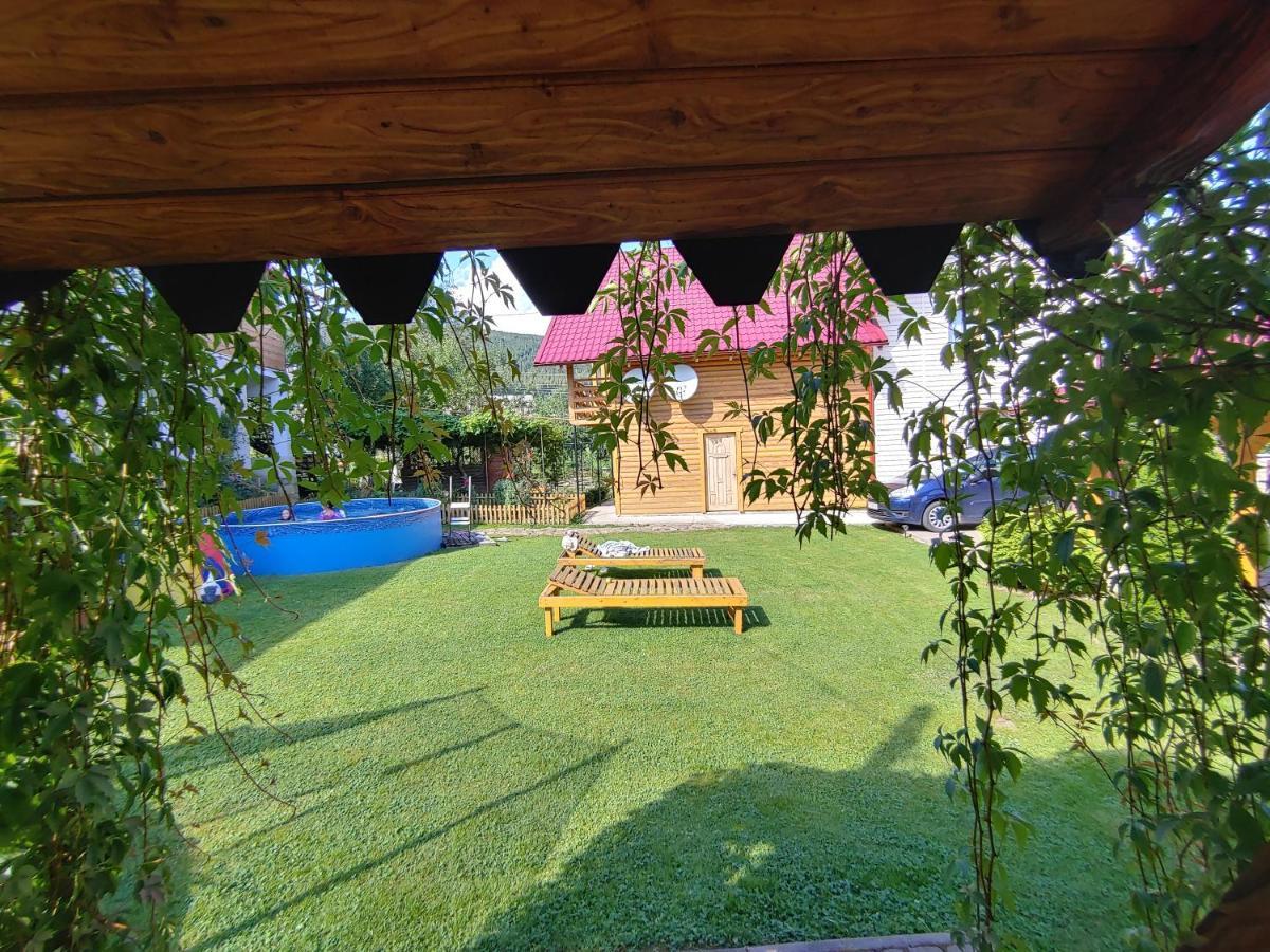 Апартаменти З Двома Спальнями І Кухнею Jaremtsche Exterior foto
